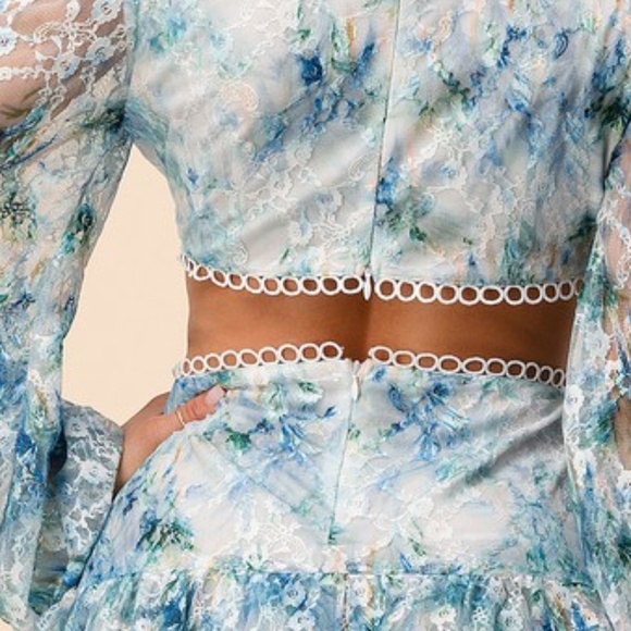 BLUE AND GREEN LONG SLEEVE CUTOUT ROMPER - Picture 9 of 15